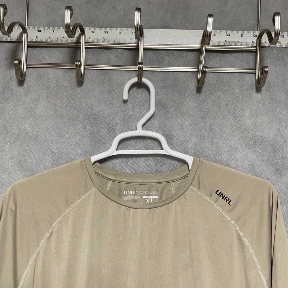 UNRL Shirt Men XL Beige Stride Collection Athletic Perforated Performance Tee